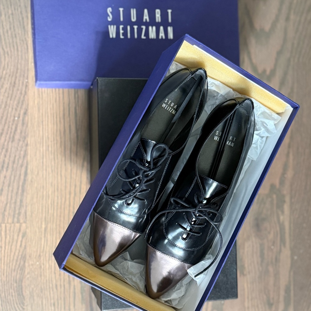Stuart Weitzman Pointed Toe Oxford Flats | Black & Metallic Cap Toe | US6